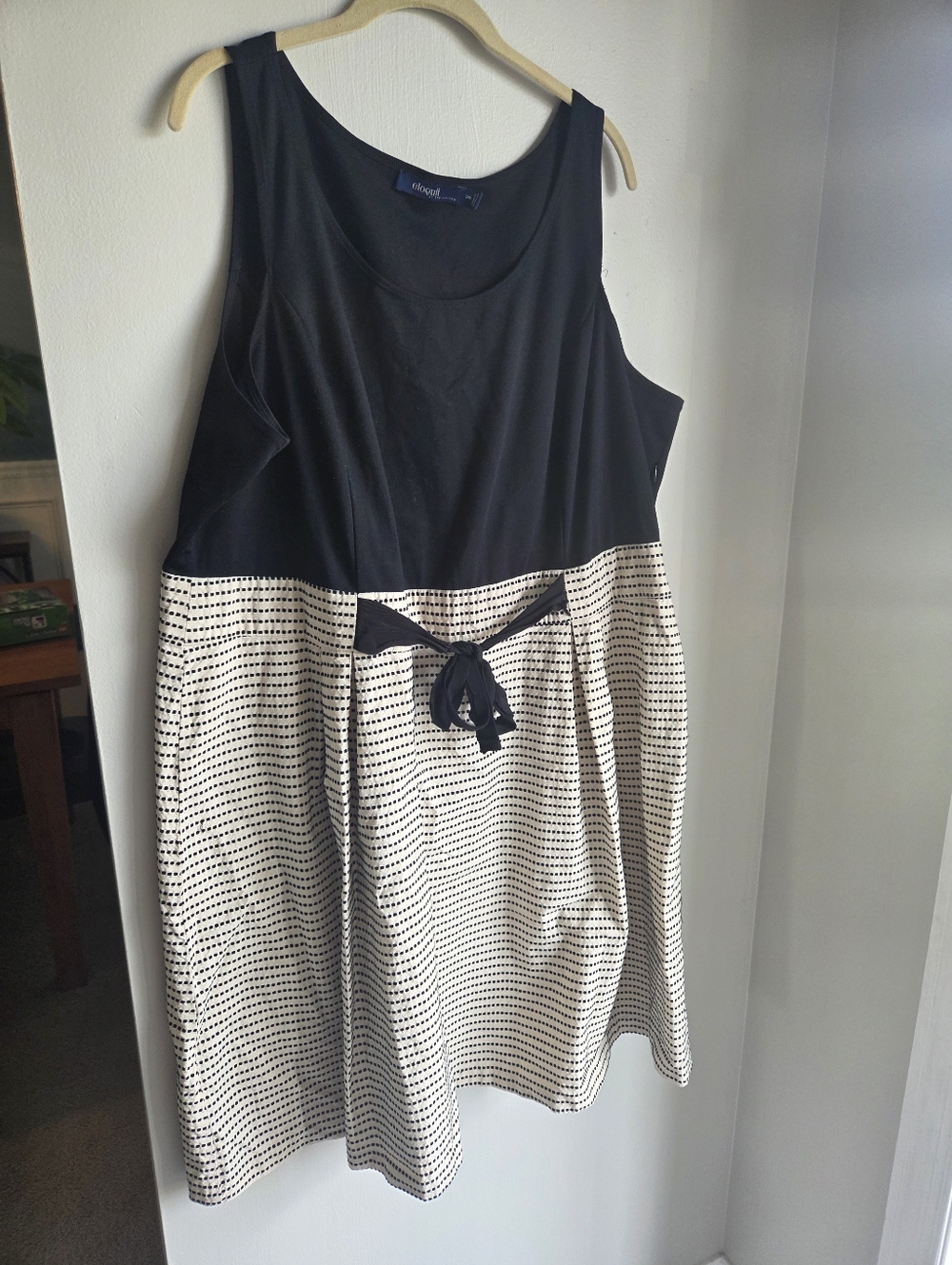 Eloquii Navy and Black Scoop Neck Top